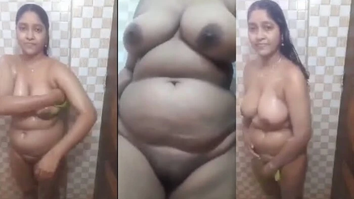 Big Boobs Horny Bhabhi Full Nude Bathing And Fingering HD